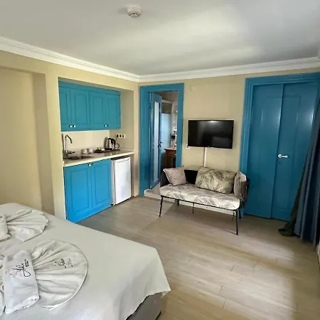 מלון Aden Boutique Çeşme