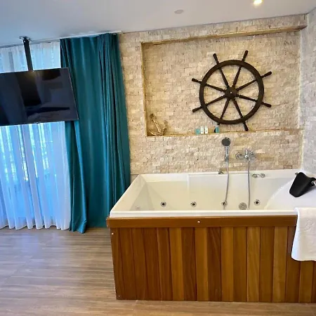 Aden Boutique מלון