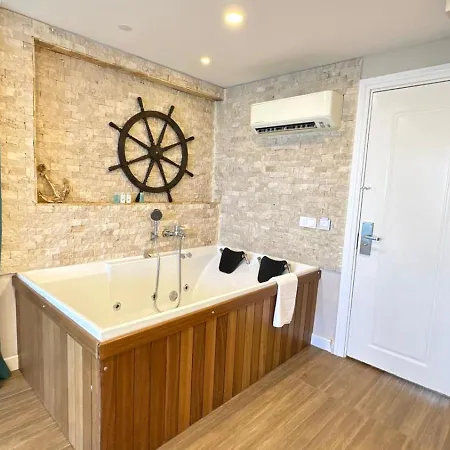 מלון Aden Boutique