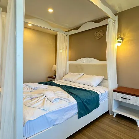 מלון Aden Boutique *